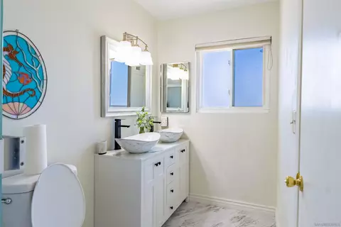 Bath - 7906 Anders Cir, La Mesa, CA 91942 photo 5 of 5