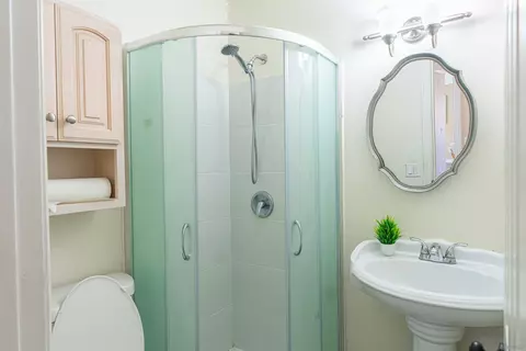 Bath - 7906 Anders Cir, La Mesa, CA 91942 photo 2 of 5