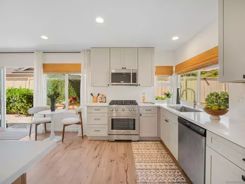 Kitchen - 1022 Daisy Ave, Carlsbad, CA 92011 photo 3 of 7