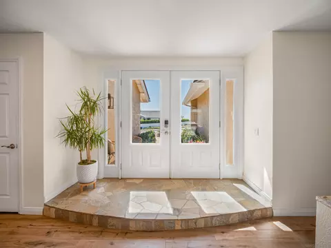 Entry Way - 1022 Daisy Ave, Carlsbad, CA 92011 photo 1 of 4