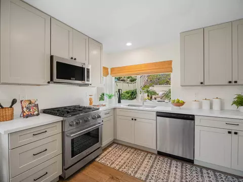 Kitchen - 1022 Daisy Ave, Carlsbad, CA 92011 photo 5 of 7