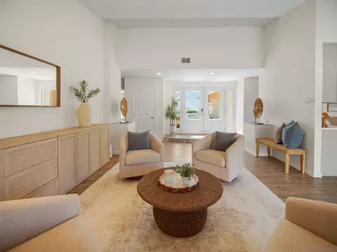 Entry Way - 1022 Daisy Ave, Carlsbad, CA 92011 photo 4 of 4