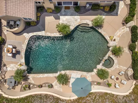 Exterior - 1022 Daisy Ave, Carlsbad, CA 92011 photo 7 of 19