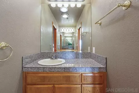 Bath - 1234 Ramona St, Ramona, CA 92065 photo 2 of 3