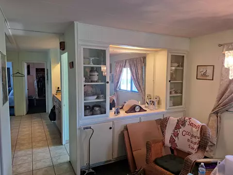 Entry Way - 1010 E Bobier Dr #9, Vista, CA 92084 photo 1 of 2