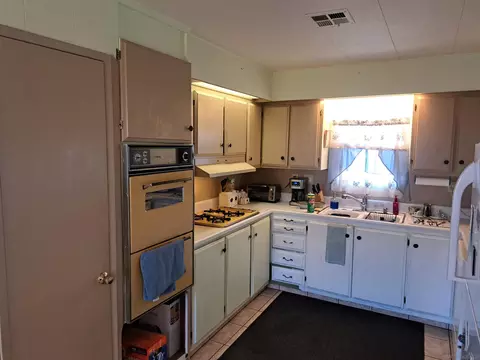 Kitchen - 1010 E Bobier Dr #9, Vista, CA 92084 photo 1 of 1
