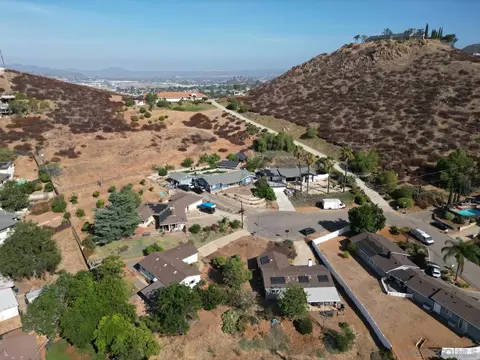 View/Area - 1101 Cresthill Pl, El Cajon, CA 92021 photo 4 of 5