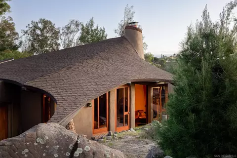 Exterior - 16512 Wilderness Rd, Poway, CA 92064 photo 4 of 8
