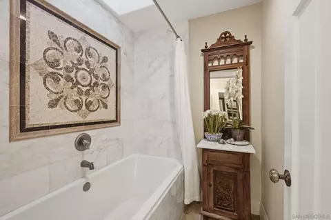 Bath - 13327 Calle Colina, Poway, CA 92064 photo 6 of 10