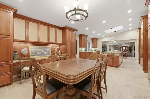 Dining - 13327 Calle Colina, Poway, CA 92064 photo 2 of 2
