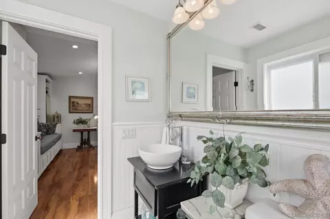 Bath - 13327 Calle Colina, Poway, CA 92064 photo 8 of 10
