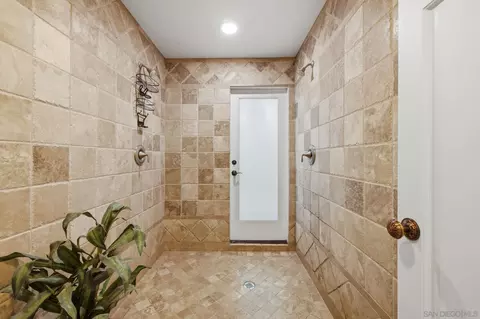 Bath - 13327 Calle Colina, Poway, CA 92064 photo 10 of 10