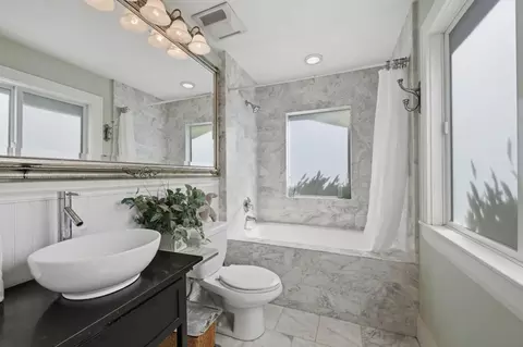 Bath - 13327 Calle Colina, Poway, CA 92064 photo 7 of 10