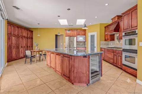 Kitchen - 1290 Daxi Ln, Escondido, CA 92029 photo 2 of 2