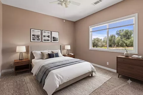 Bedroom - 1290 Daxi Ln, Escondido, CA 92029 photo 2 of 2