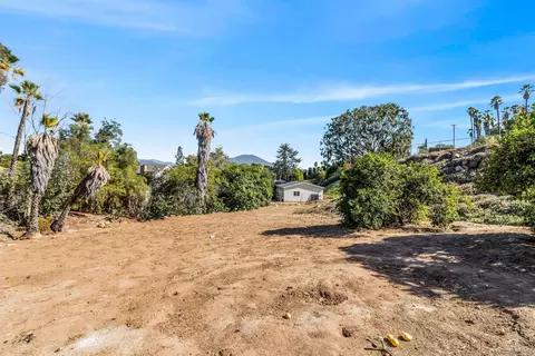 Exterior - 11701 Shadow Valley Rd, El Cajon, CA 92020 photo 11 of 12