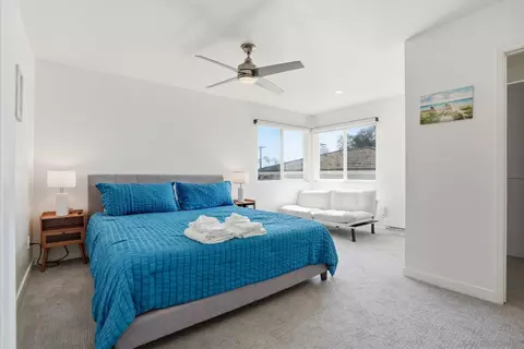 Bedroom - 521 Arenas St, La Jolla, CA 92037 photo 7 of 15