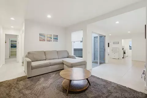 Living - 521 Arenas St, La Jolla, CA 92037 photo 8 of 11