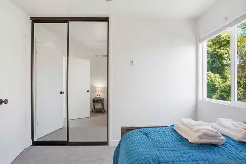 Bedroom - 521 Arenas St, La Jolla, CA 92037 photo 6 of 15