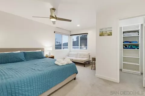 Bedroom - 521 Arenas St, La Jolla, CA 92037 photo 12 of 15