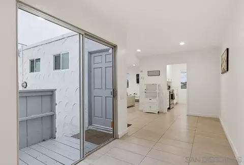 Entry Way - 521 Arenas St, La Jolla, CA 92037 photo 5 of 5