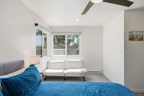Bedroom - 521 Arenas St, La Jolla, CA 92037 photo 9 of 15