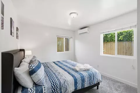 Bedroom - 521 Arenas St, La Jolla, CA 92037 photo 2 of 15