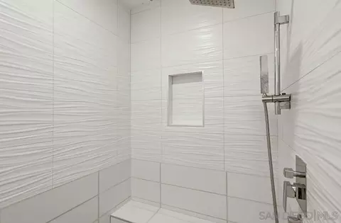 Bath - 521 Arenas St, La Jolla, CA 92037 photo 7 of 7
