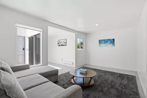 Living - 521 Arenas St, La Jolla, CA 92037 photo 10 of 11