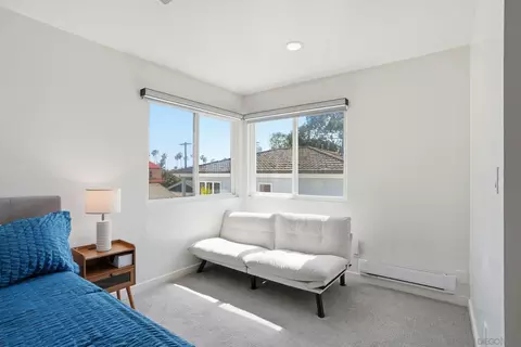 Bedroom - 521 Arenas St, La Jolla, CA 92037 photo 10 of 15