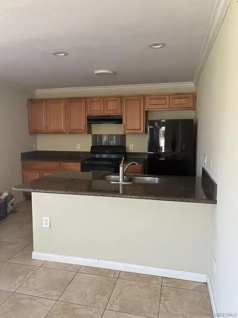 2817 Iris #A, San Ysidro, CA 92173 photo 2