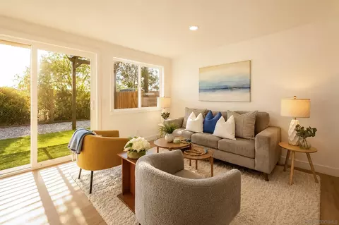Living - 313 San Dimas Ave, Oceanside, CA 92057 photo 1 of 4
