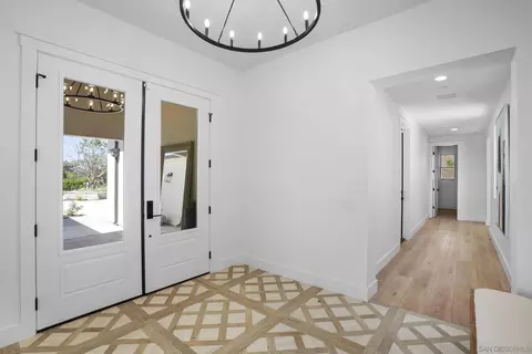 Entry Way - 588 Twin Country Ln, Fallbrook, CA 92028 photo 3 of 5