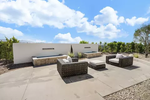 Exterior - 588 Twin Country Ln, Fallbrook, CA 92028 photo 4 of 11