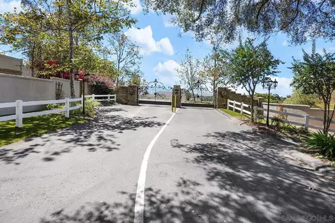 View/Area - 588 Twin Country Ln, Fallbrook, CA 92028 photo 1 of 3