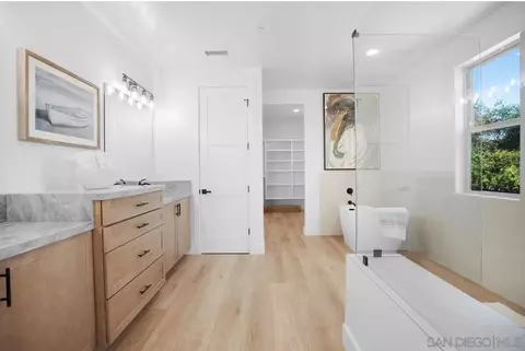 Bath - 588 Twin Country Ln, Fallbrook, CA 92028 photo 1 of 7