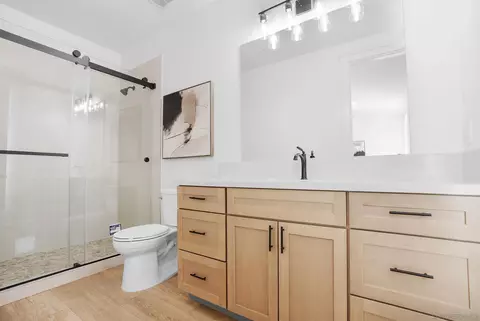 Bath - 588 Twin Country Ln, Fallbrook, CA 92028 photo 4 of 7