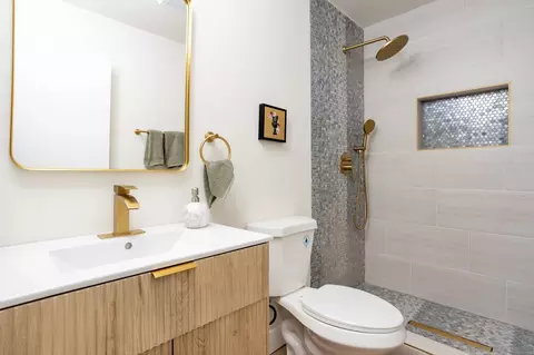Bath - 1719 Pepper Dr, El Cajon, CA 92021 photo 3 of 3