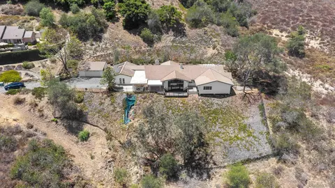 View/Area - 3006 Skycrest Dr, Fallbrook, CA 92028 photo 1 of 3