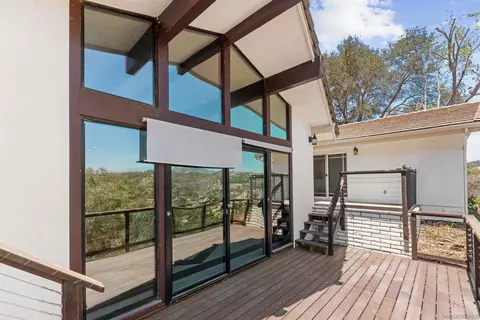 Exterior - 3006 Skycrest Dr, Fallbrook, CA 92028 photo 6 of 13