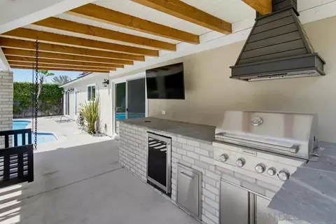 Kitchen - 9723 Roe Dr, Santee, CA 92071 photo 6 of 6