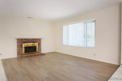 Living - 14933 Cinchring Dr, Poway, CA 92064 photo 6 of 7