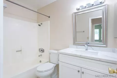Bath - 14933 Cinchring Dr, Poway, CA 92064 photo 2 of 2