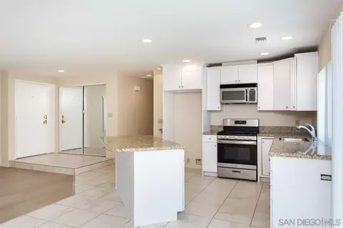 Kitchen - 14933 Cinchring Dr, Poway, CA 92064 photo 3 of 6
