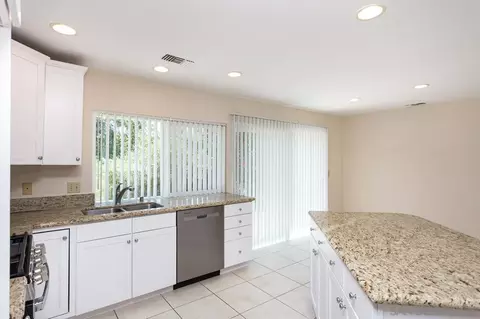 Kitchen - 14933 Cinchring Dr, Poway, CA 92064 photo 6 of 6