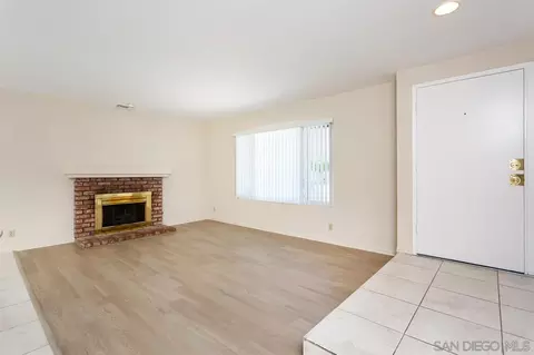 Living - 14933 Cinchring Dr, Poway, CA 92064 photo 5 of 7