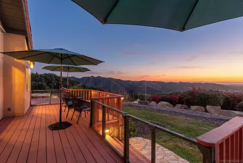 Exterior - 31515 Calle Joya, Bonsall, CA 92003 photo 2 of 10