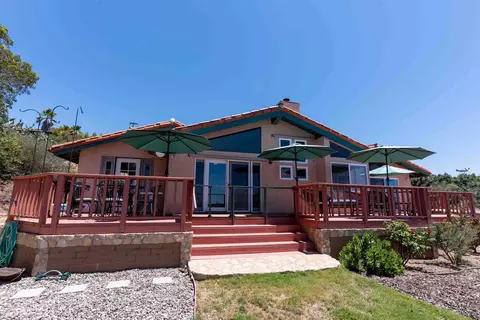 Exterior - 31515 Calle Joya, Bonsall, CA 92003 photo 5 of 10