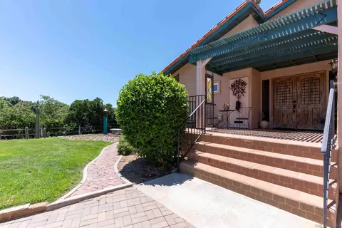 Exterior - 31515 Calle Joya, Bonsall, CA 92003 photo 9 of 10