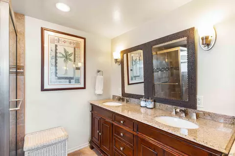 Bath - 31515 Calle Joya, Bonsall, CA 92003 photo 1 of 1